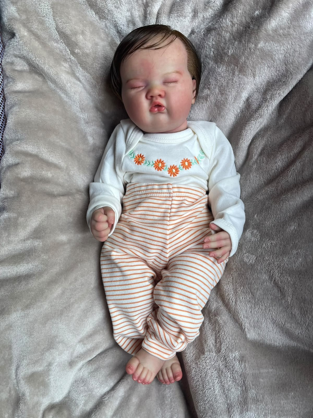 Bebê Reborn Benício — Conjunto Off-white